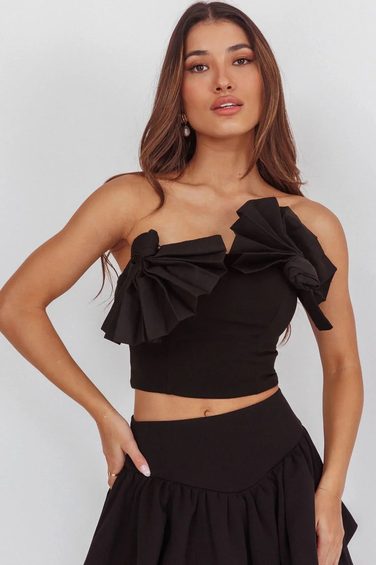 Deisi Concertina Strapless Crop Top Black
