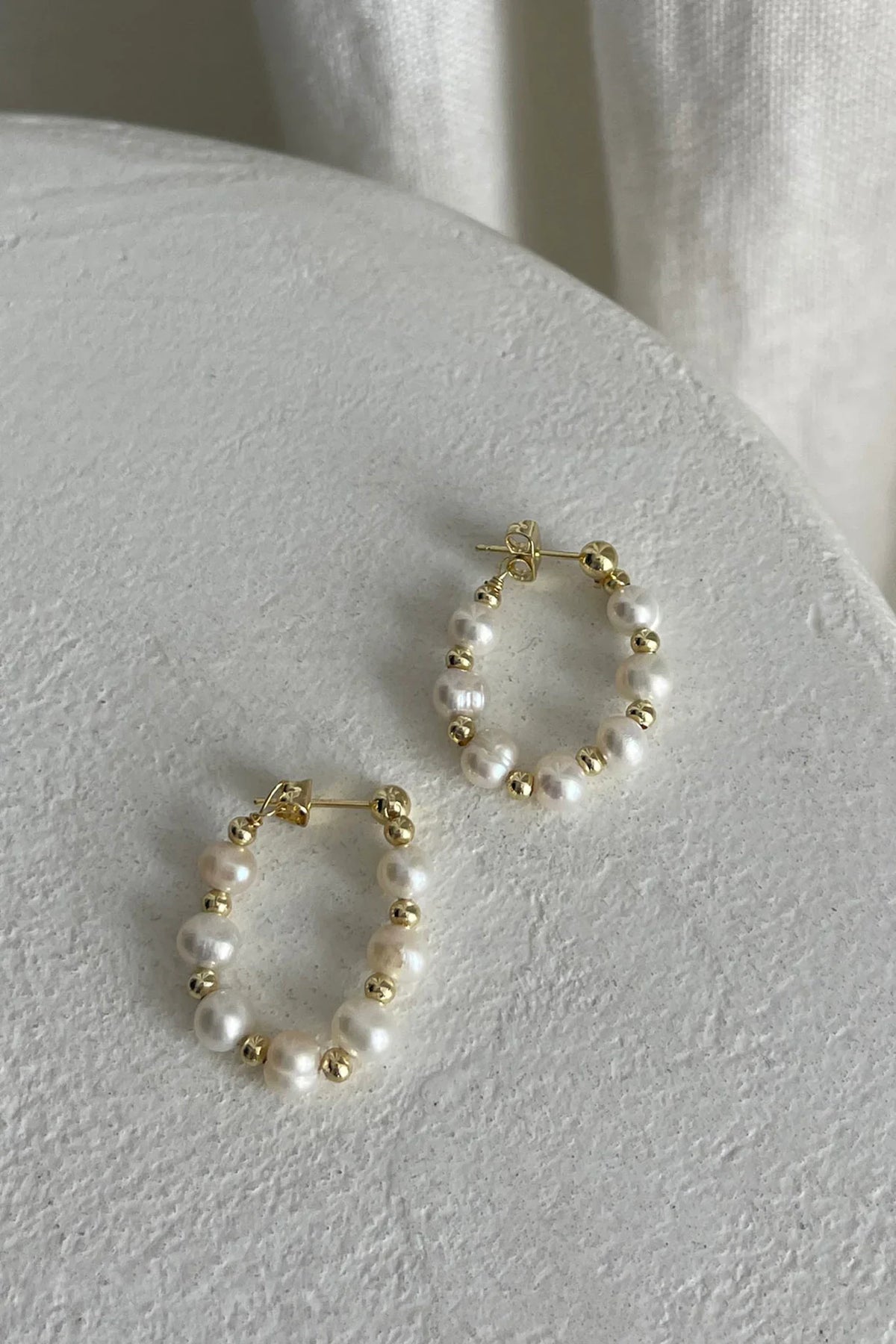 Dream Time Pearl Hoop Earrings Gold